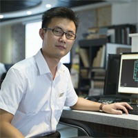 杨小忠